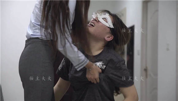 001-QA定制小偷女奴30M-MP4[00_27_31][20200408-000407].jpg