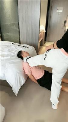 211044y7478sv8d98lzl24.jpg