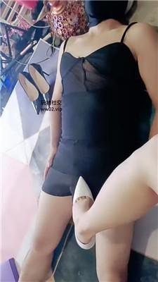 221504zejquxy0zzpuk1az.jpg