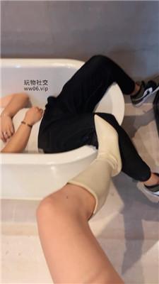 063339ip1qpk2n1kcrqrlx.jpg
